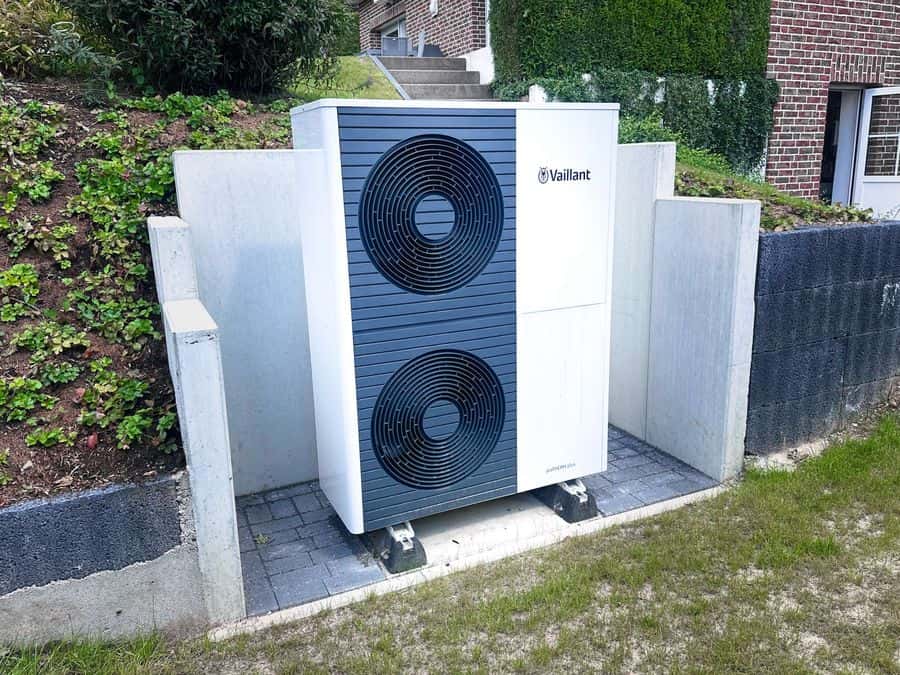 00003_wärmepumpen_außen.jpeg